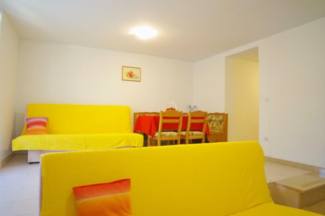 Apartments Cezar Vinkuran Eksteriør billede